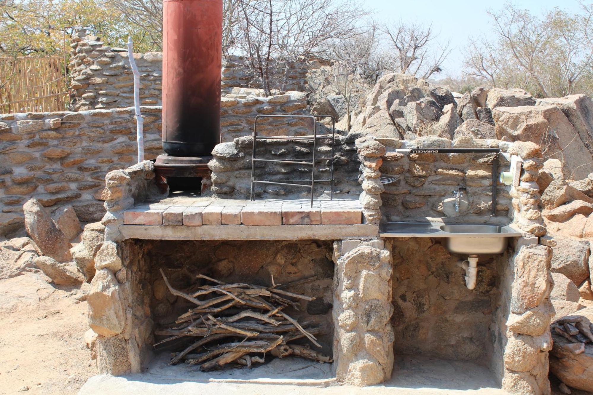 Ann'S Lodge & Camping Kamanjab Dış mekan fotoğraf