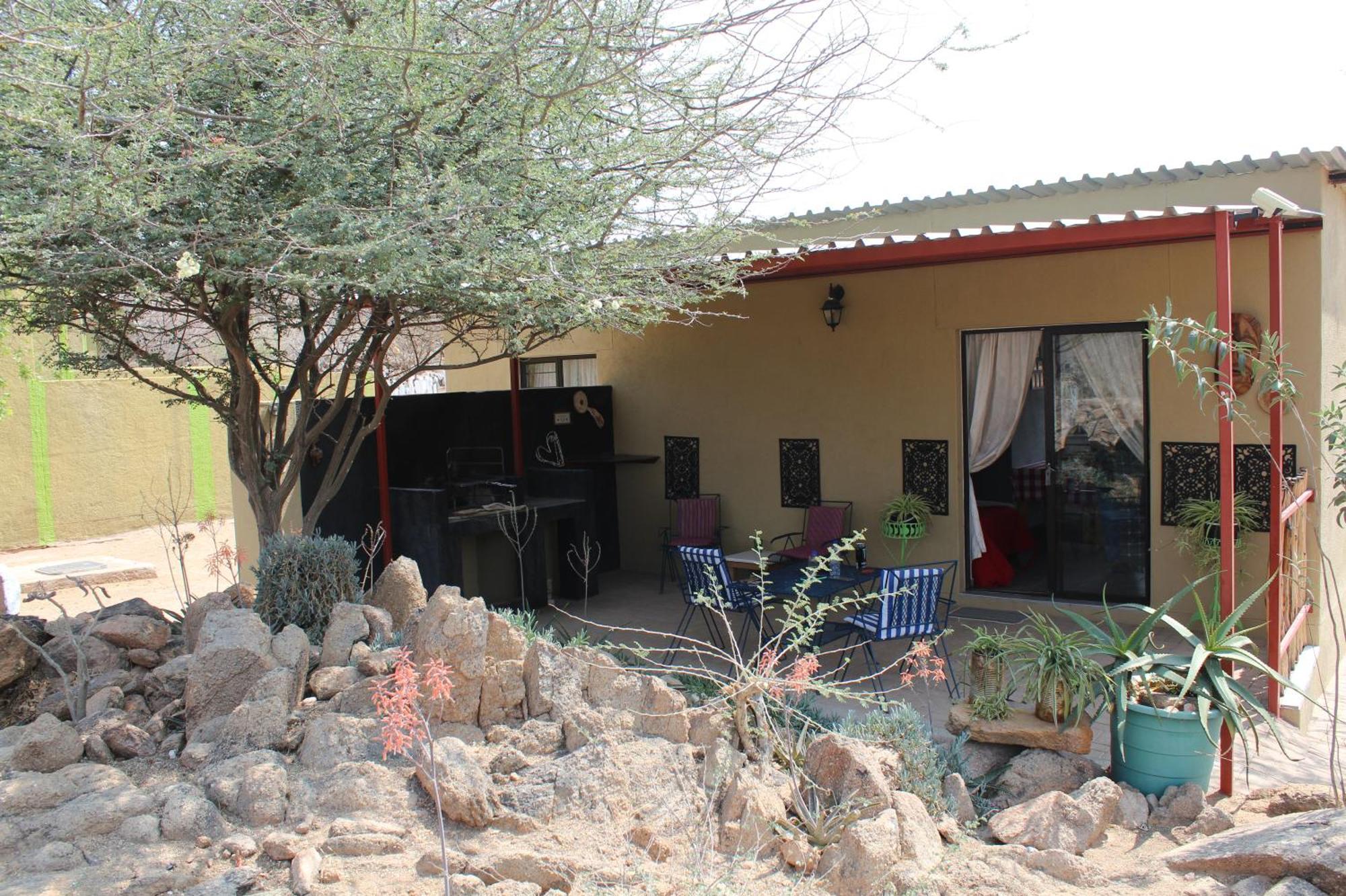 Ann'S Lodge & Camping Kamanjab Dış mekan fotoğraf