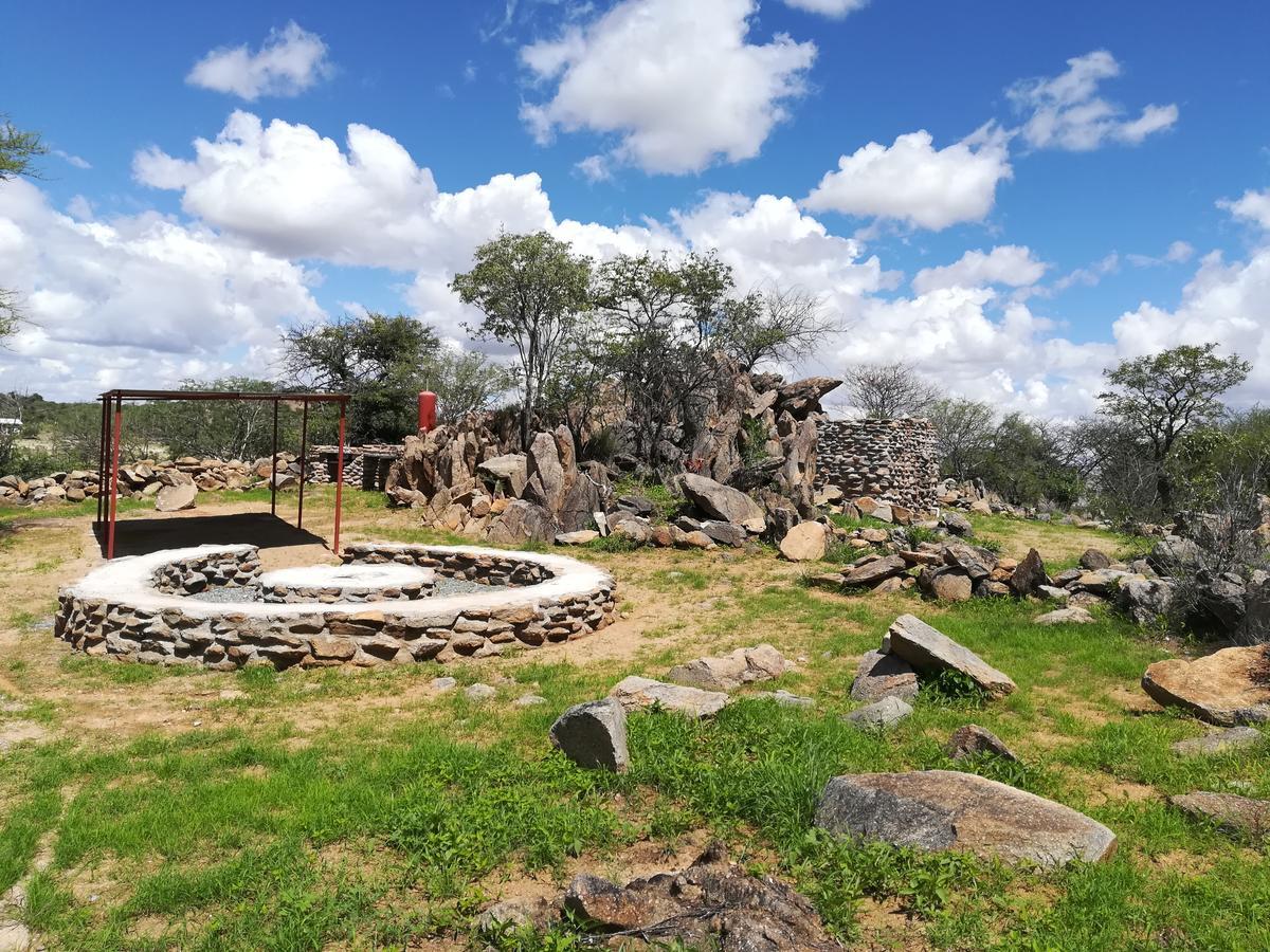 Ann'S Lodge & Camping Kamanjab Dış mekan fotoğraf